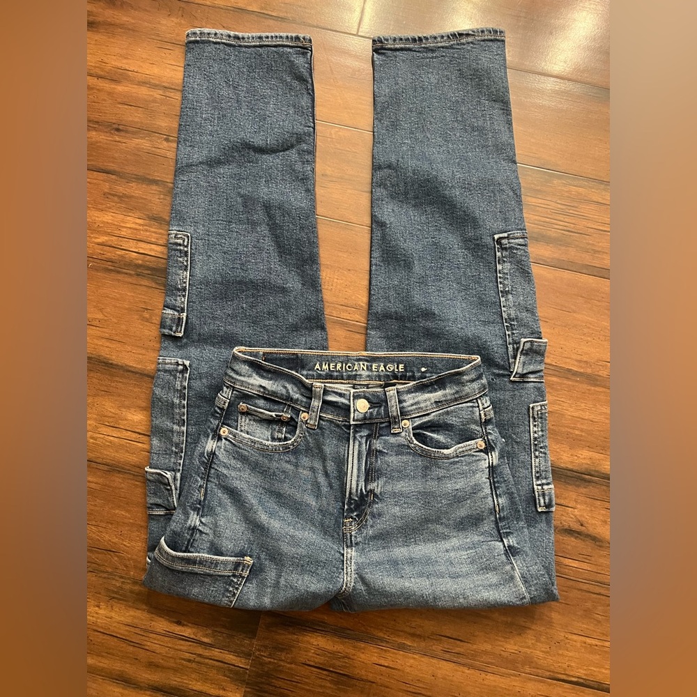 AMERICAN EAGLE JEANS
